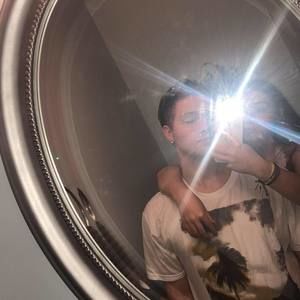 Meet your Posher, Meaghan